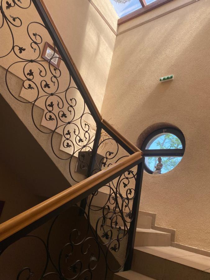 Panzio Tata Bed & Breakfast Ngoại thất bức ảnh